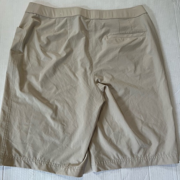 NWOT Weekends By Chico's Size 1.5 Short Women's Chino Shorts - Picture 2 of 5